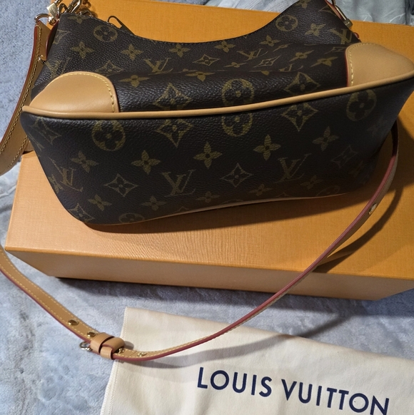 Louis Vuitton Brown Monogram Shoulder Bag - Picture 5 of 8